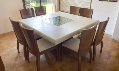 Comedor para 8 personas base de marmol