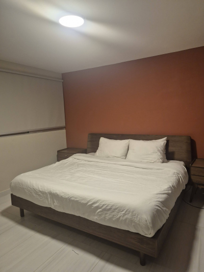 Cama King Size Monza base + cabecera – Seminueva 🛏️