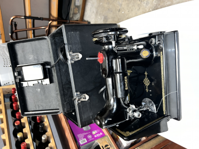 Maquina de cocer singer antigua