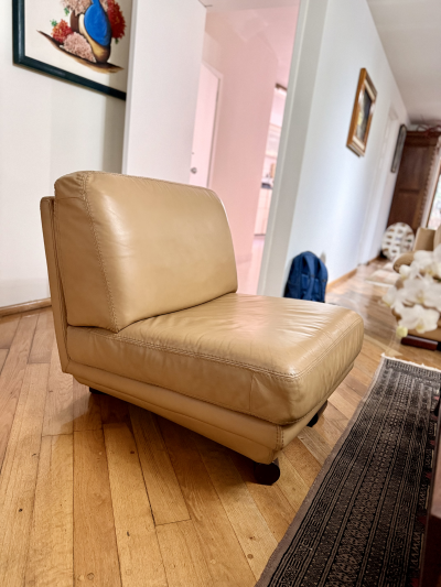 Set de sala con dos sillones, marca Tutto Pelle