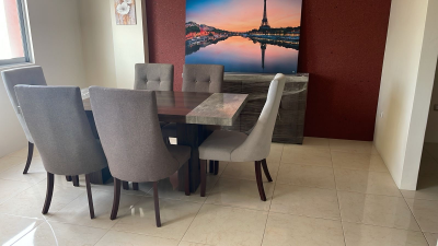 Comedor con 6 sillas 