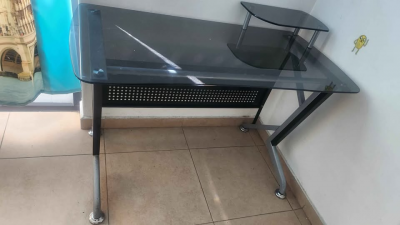 ESCRITORIO VIDRIO TEMPLADO