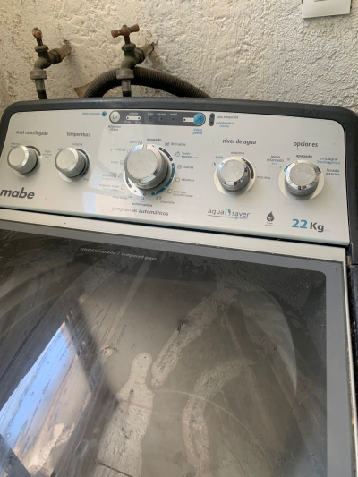 Lavadora de 22 Kg Marca Mabe