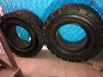 dos LLANTAS PARA MONTACARGAS, SOLIDEAL 300-15