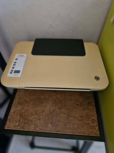 escritorio de tareas con silla 