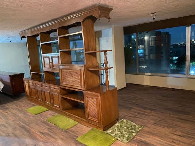 Paquete de muebles: Comedor, librero, vitrina, credenza, sillón