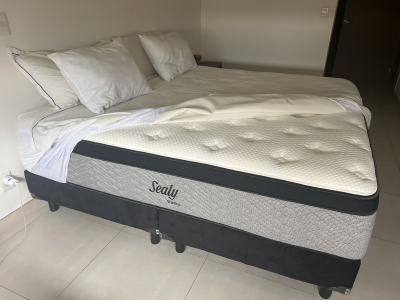 Colchón Sealy modelo shealby