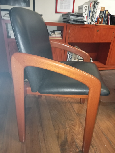 Mesa redonda de trabajo cristal biselado