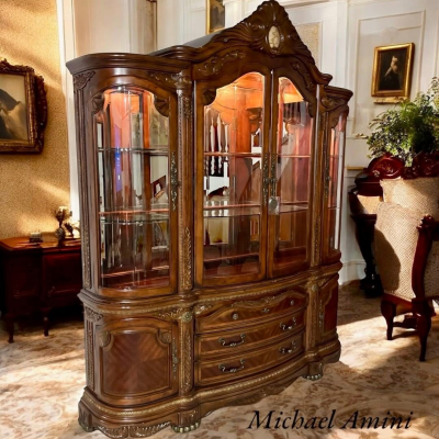 ELEGANTE COMEDOR AICO MICHAEL AMINI