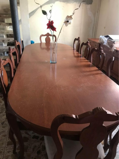 Comedor 10 plazas de madera y Trinchador