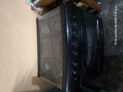 Estufa MABE Color negro enpotrable