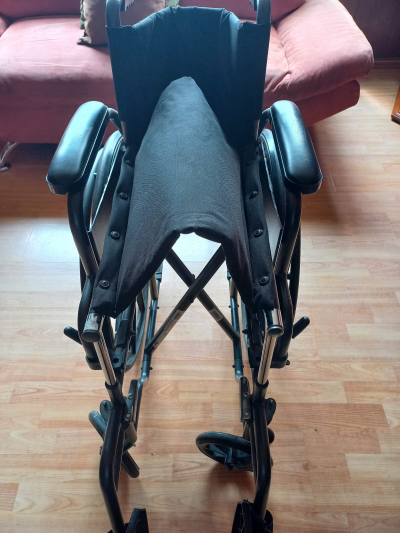 silla de ruedas reforzada