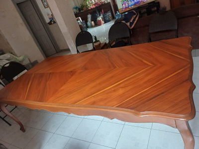 Comedor de caoba maciza para 8 personas  