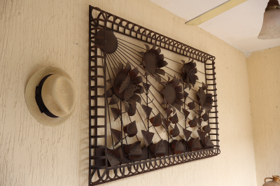 Cuadro de girasoles en herrería