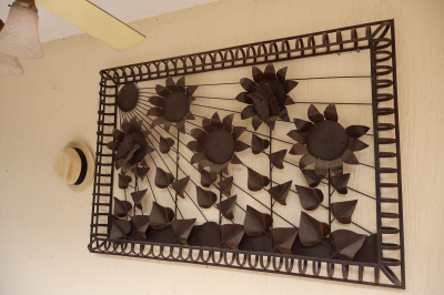 Cuadro de girasoles en herrería