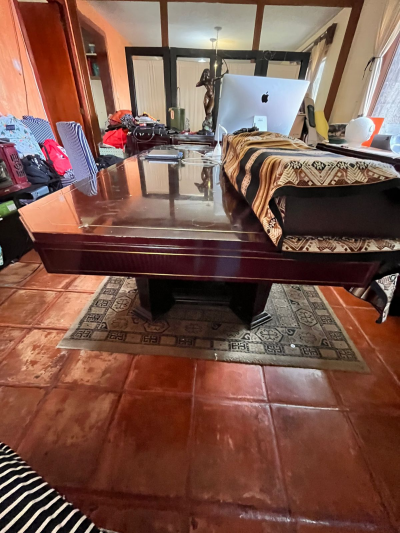 comedor de caoba estilo tradicional 8 sillas con vitrina, buffetera y aparador y 