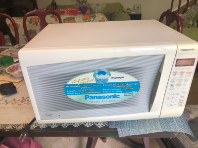 Microondas Panasonic – Potente, Amplio y Económico (Usado)