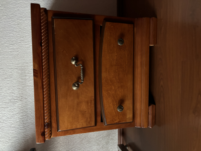 Buró de madera
