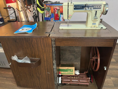 Maquina de Coser LIBERTY