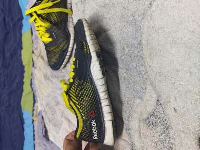 cinco pares de tenis semi nuevos 