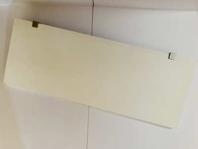 Repisas blanca de melamina de 30 x 80 cm x 2.5 cm, con 4 juegos (8 pzas) de soportes para repisa Eliot Dolle de 7.3 cm x 3.3 cm de ancho x 7.3 cm x 6.6 cm, color gris mate.