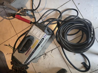 Maquina de soldar AXT 257LCD