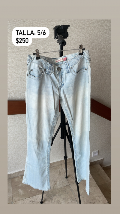 Pantalones y jeans de mujer talla chica y mediana 
