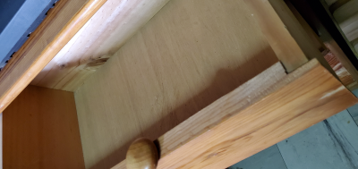 Cómoda de madera EXCELENTE ESTADO con detalles