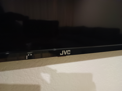 Se vende Smart TV JVC nueva de 65 pulgadas 