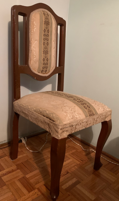Silla vintage de madera tapizada