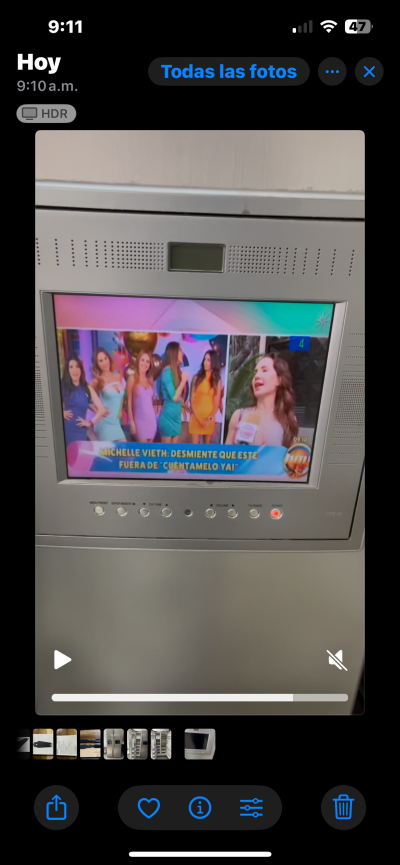 Refrigerador LG con televisor usado