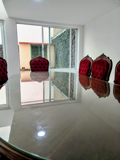 comedor 10 sillas, sala y trinchador