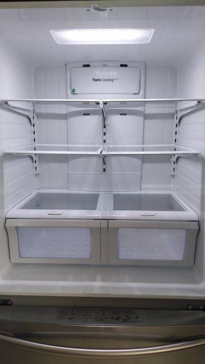 Refrigerador Samsung con fábrica de hielo 