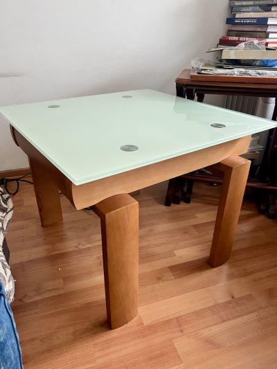 Set de mesas madera y vidrio