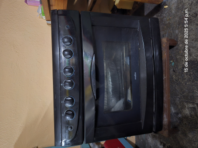 Estufa MABE Color negro enpotrable