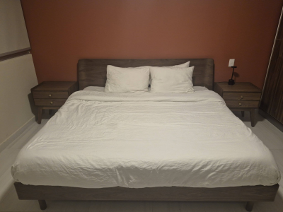 Cama King Size Monza base + cabecera – Seminueva 🛏️