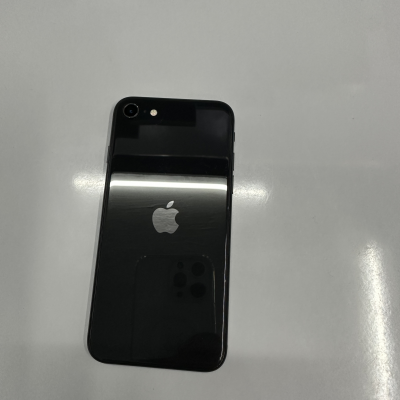 IPhone SE 2da Generación Negro. 64gb. Libre