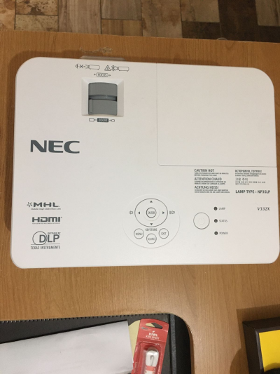Proyector NEC V332X