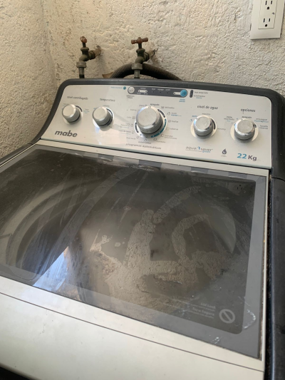 Lavadora de 22 Kg Marca Mabe