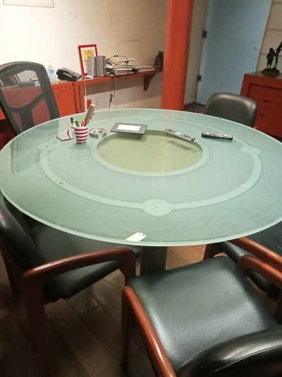 Mesa redonda de trabajo cristal biselado