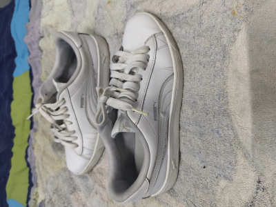 cinco pares de tenis semi nuevos 