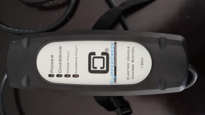 Estacion de carga portátil para auto eléctrico e híbrido enchufable 