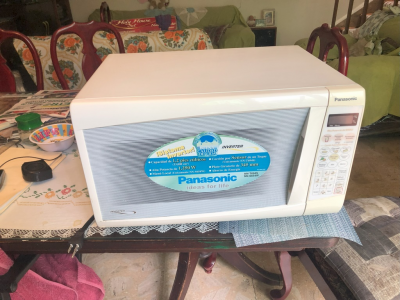 Microondas Panasonic – Potente, Amplio y Económico (Usado)