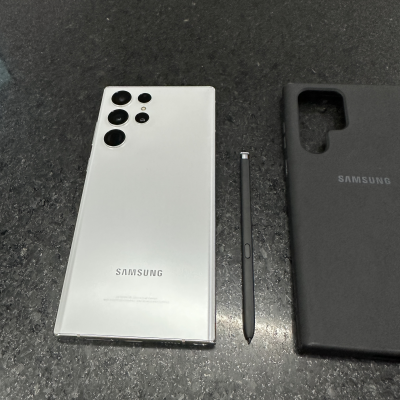 Samsung S22 ultra blanco. 256gb. 12gb de ram. Dual sim. Libre