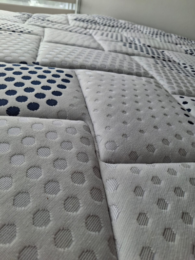 Colchón y Box Matrimonial marca SERTA de Dormimundo