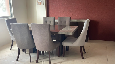 Comedor con 6 sillas 