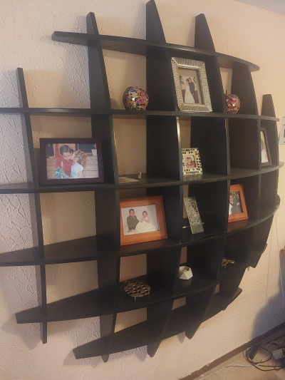 Estantería de pared convexa color chocolate 