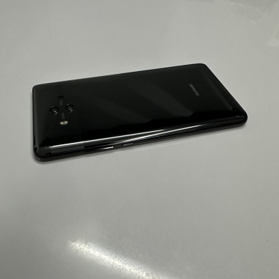 Huawei Mate 10. Camara Leica. 64gb. 4gb de ram. Negro. Lector de huella y de rostro. Libre