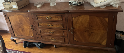 Comedor trinchador y 8 sillas
