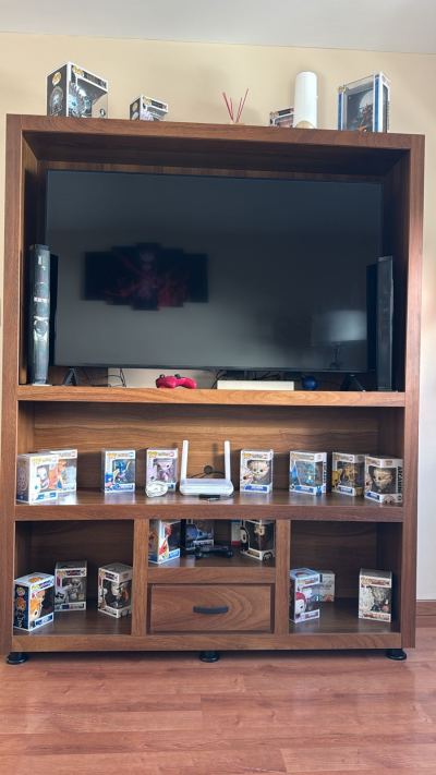 Tv y Centro de entretenimiento (El precio es del mueble de TV)